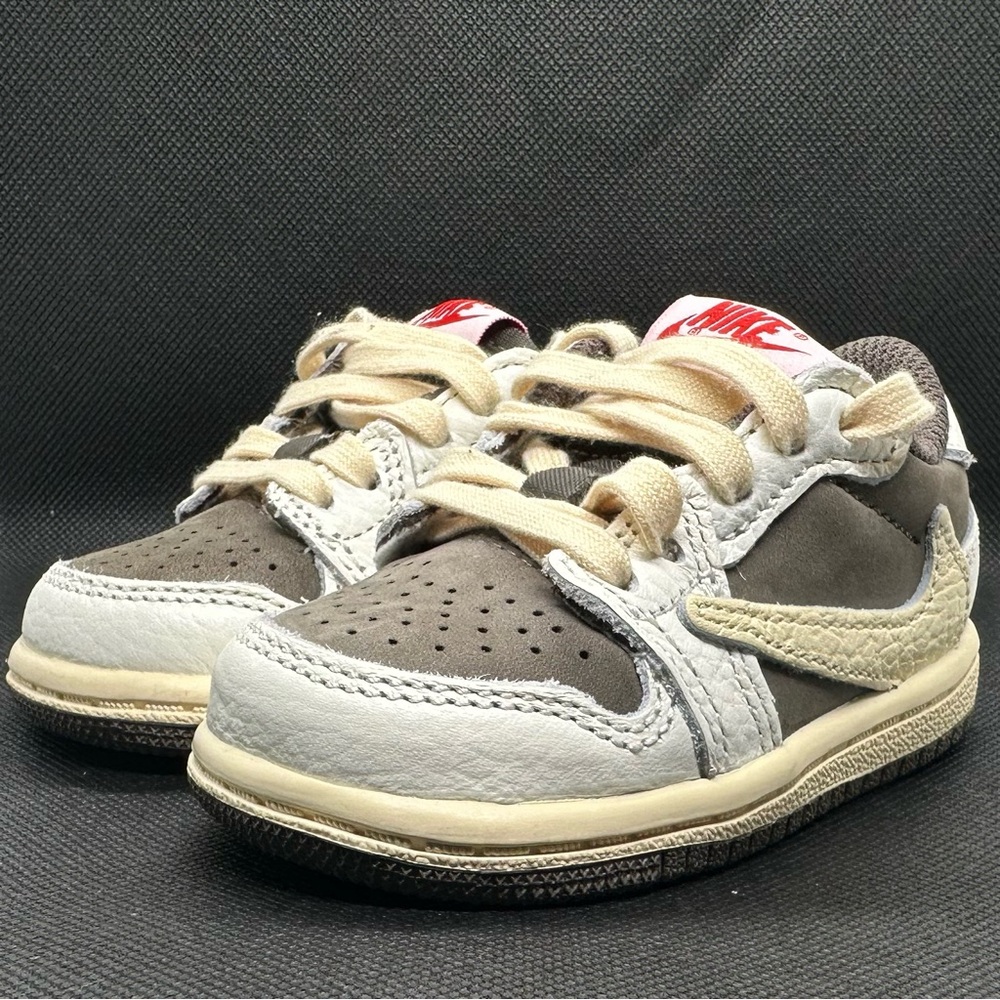Travis Scott x Air Jordan 1 Low ‘Reverse Mocha’